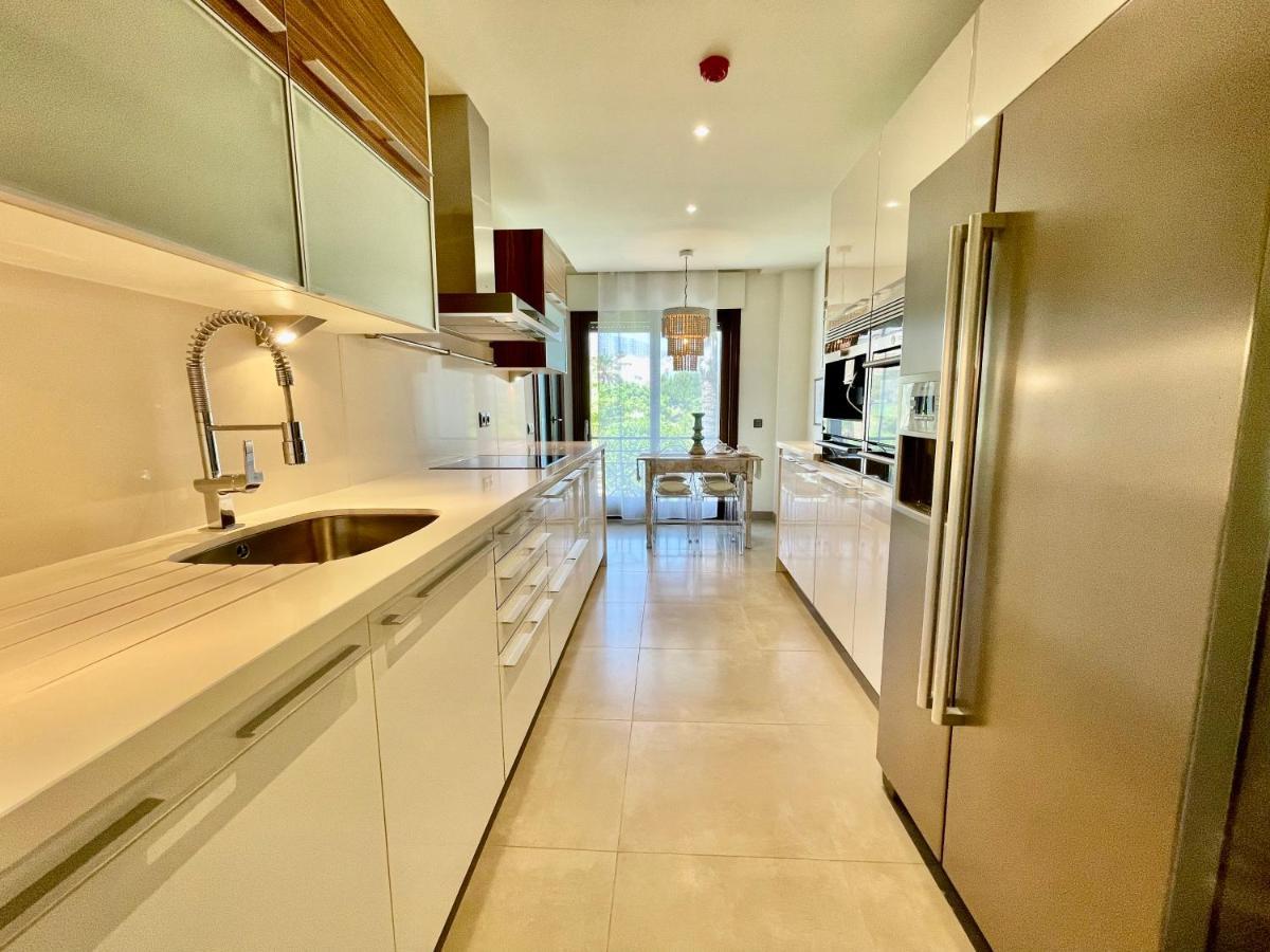 Doncella Beach , Apartamento Con Vistas Al Mar Estepona Bagian luar foto